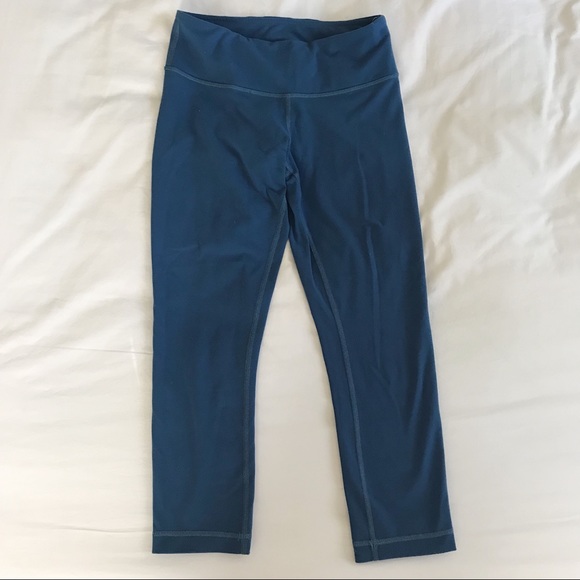 Lululemon Wunder Under Crop - Picture 3 of 6